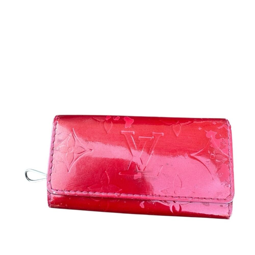 Louis Vuitton
2014 Monogram Vernis Key Holder